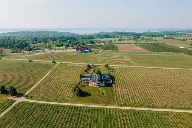 2721 Nelson Road, Traverse City, MI 49686