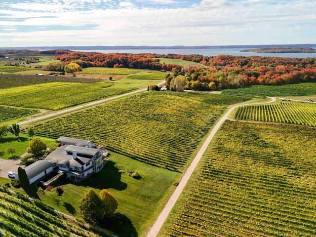 2721 Nelson Road, Traverse City, MI 49686