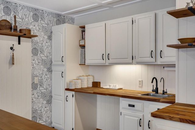 N2046 Orchard Valley DRIVE, La Crosse, WI 54601