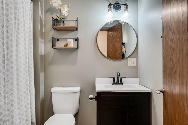 N2046 Orchard Valley DRIVE, La Crosse, WI 54601