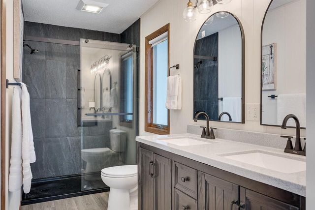 N2046 Orchard Valley DRIVE, La Crosse, WI 54601