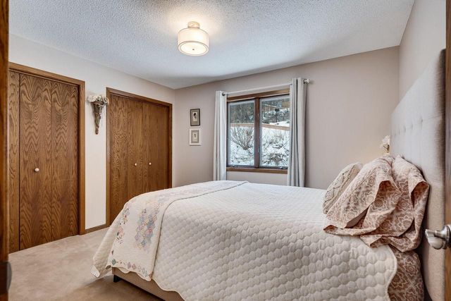 N2046 Orchard Valley DRIVE, La Crosse, WI 54601