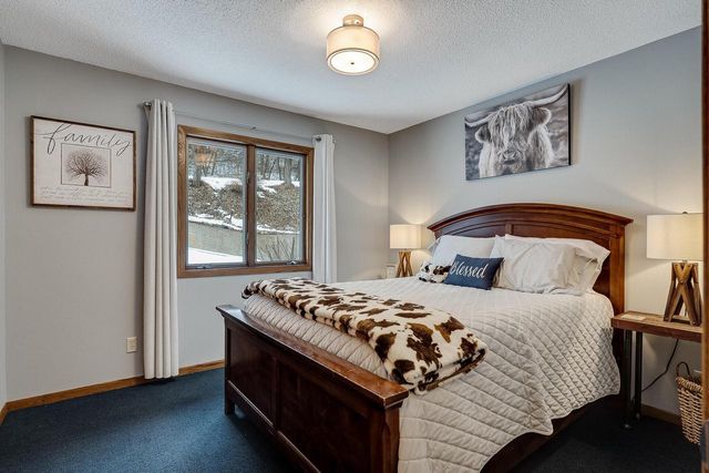 N2046 Orchard Valley DRIVE, La Crosse, WI 54601