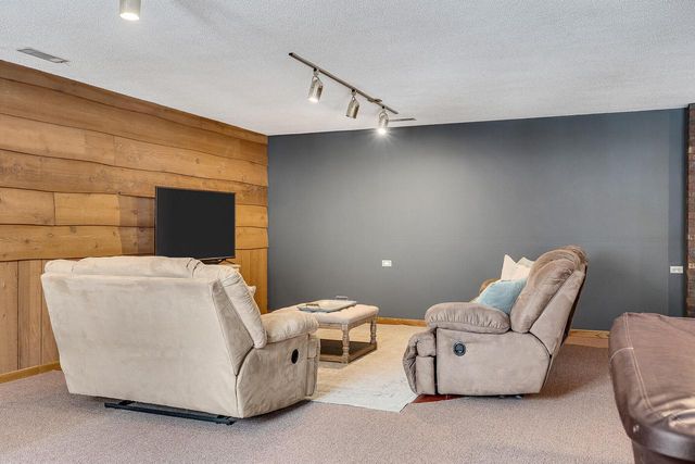 N2046 Orchard Valley DRIVE, La Crosse, WI 54601