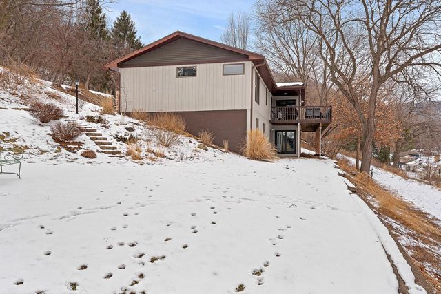 N2046 Orchard Valley DRIVE, La Crosse, WI 54601