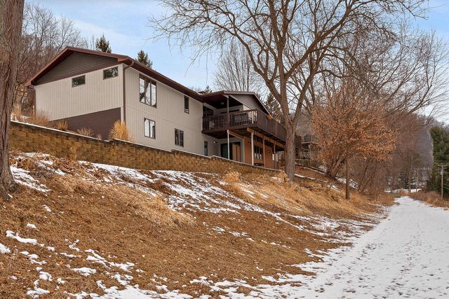 N2046 Orchard Valley DRIVE, La Crosse, WI 54601