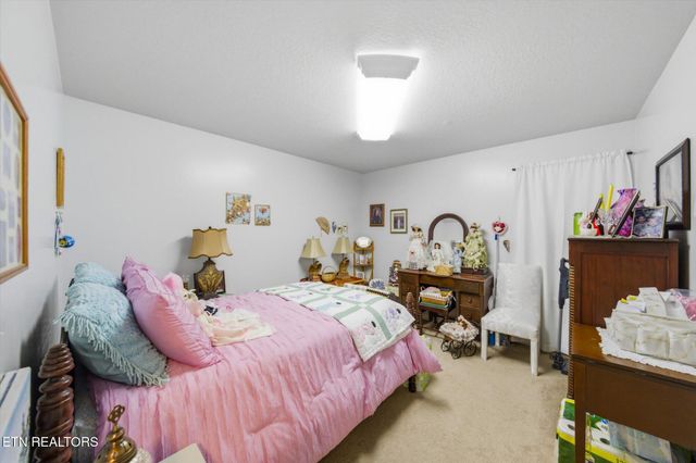 2039 Highway 322 E, Sweetwater, TN 37874