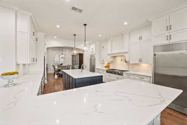 1305 Garza Lane, Little Elm, TX 75068