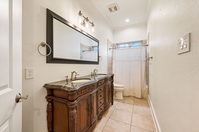 1305 Garza Lane, Little Elm, TX 75068