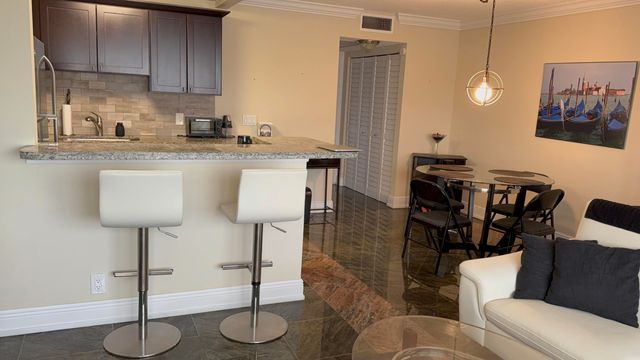 2123 Cambridge F, Deerfield Beach, FL 33442