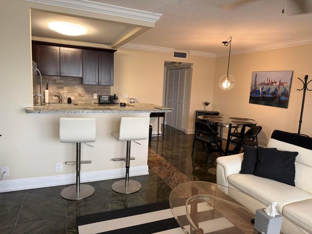 2123 Cambridge F, Deerfield Beach, FL 33442