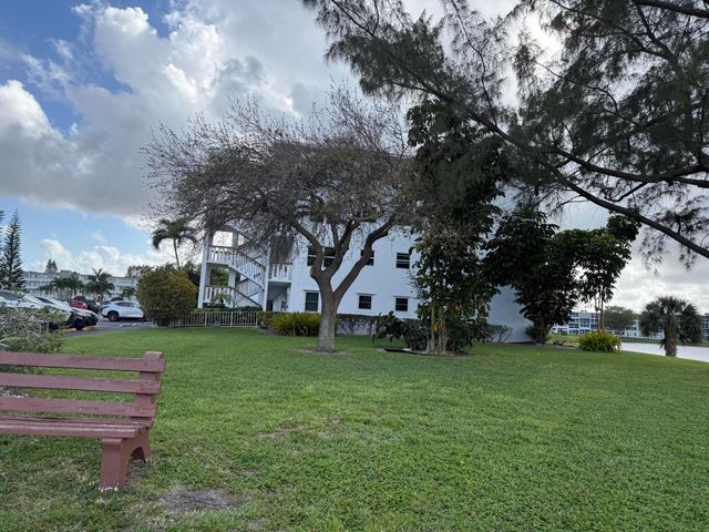 2123 Cambridge F, Deerfield Beach, FL 33442