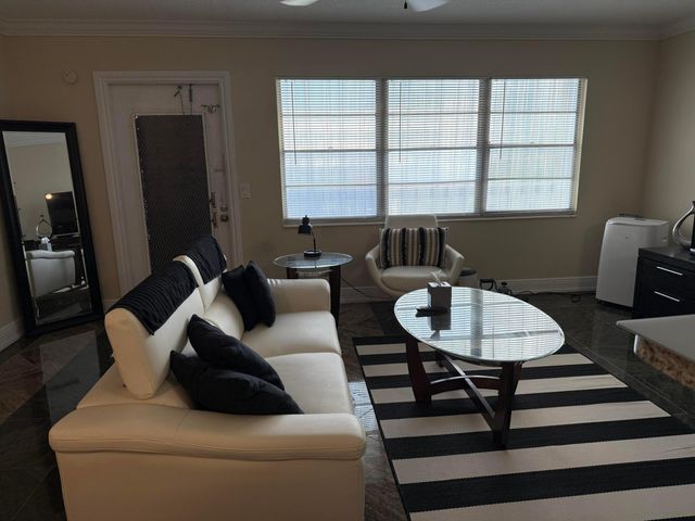 2123 Cambridge F, Deerfield Beach, FL 33442