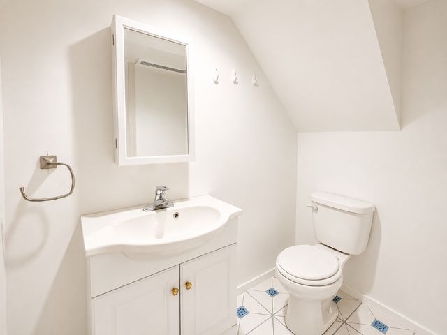 6766 Exeter Street, New York City, NY 11375