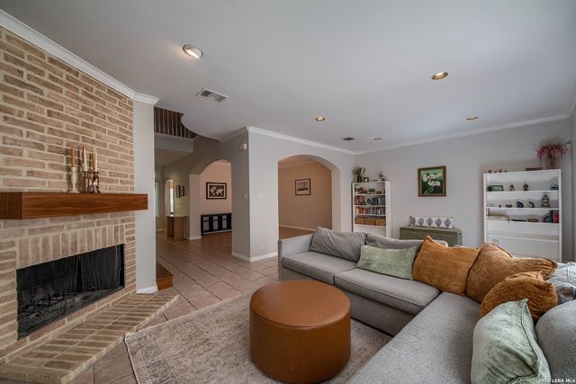 120 Oakwell Farms, San Antonio, TX 78218