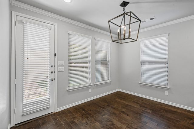 2611 McCart Avenue, Fort Worth, TX 76110