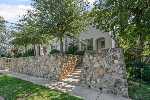 2611 McCart Avenue, Fort Worth, TX 76110