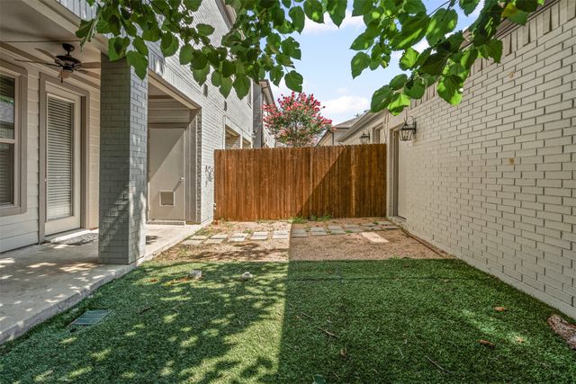 2611 McCart Avenue, Fort Worth, TX 76110