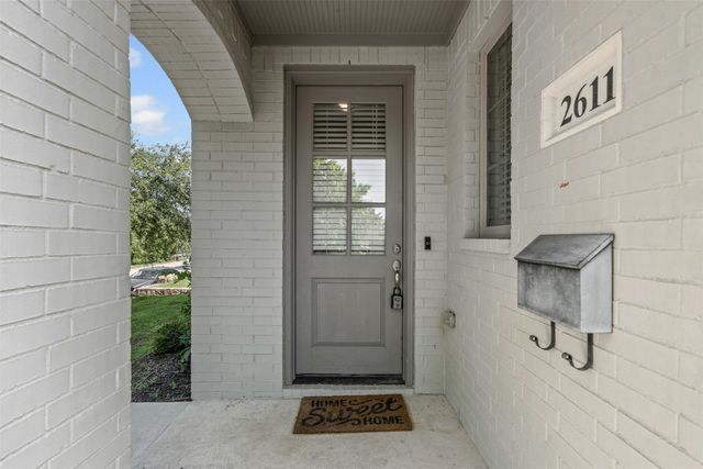 2611 McCart Avenue, Fort Worth, TX 76110