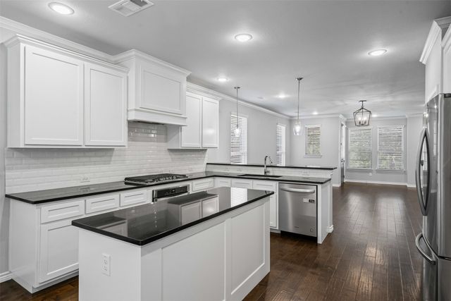 2611 McCart Avenue, Fort Worth, TX 76110