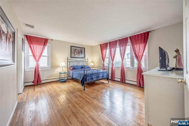 68 Minnehaha Boulevard, Par-troy Hills Twp., NJ 07034