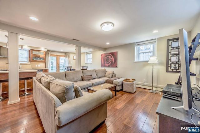 68 Minnehaha Boulevard, Par-troy Hills Twp., NJ 07034