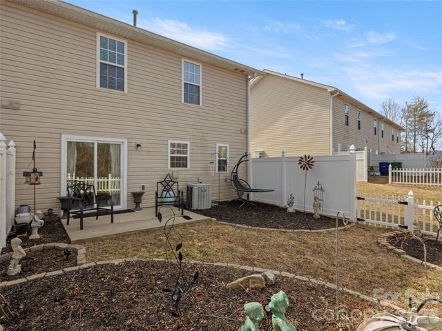 99 Sunny Meadows Boulevard, Arden, NC 28704