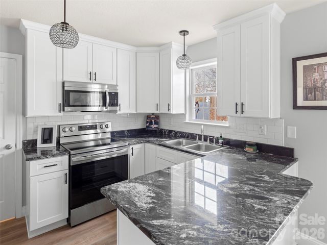 99 Sunny Meadows Boulevard, Arden, NC 28704