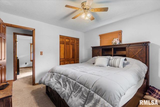 108 COTTONWOOD Drive, Chatham, IL 62629