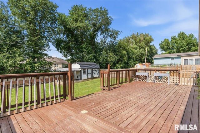 108 COTTONWOOD Drive, Chatham, IL 62629