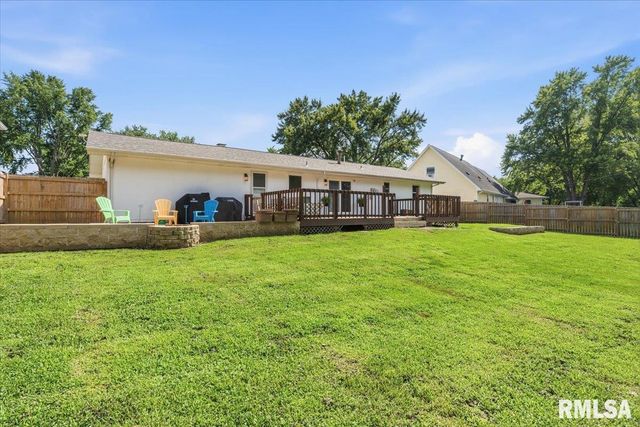 108 COTTONWOOD Drive, Chatham, IL 62629