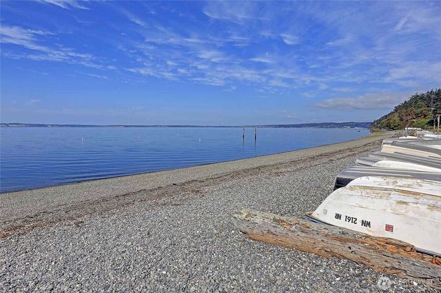 211 Arbor Terrace, Camano Island, WA 98282