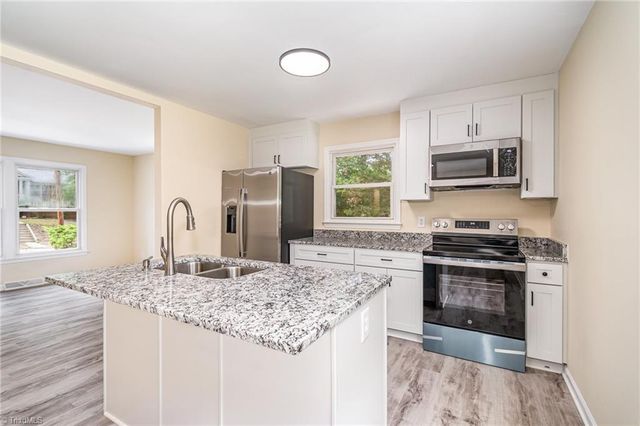 1807 Carlton Avenue, Greensboro, NC 27406