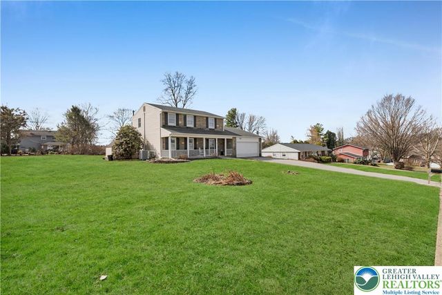 517 Apple Hill Drive, Forks Twp, PA 18040