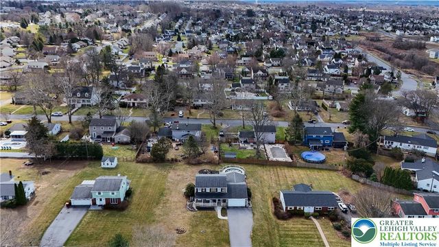 517 Apple Hill Drive, Forks Twp, PA 18040