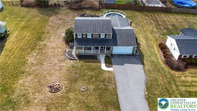 517 Apple Hill Drive, Forks Twp, PA 18040