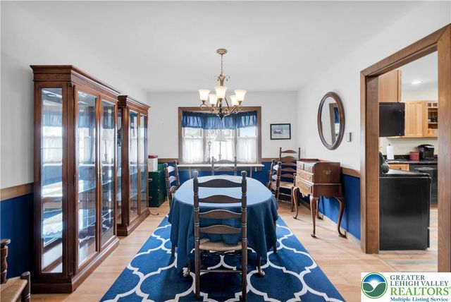 517 Apple Hill Drive, Forks Twp, PA 18040