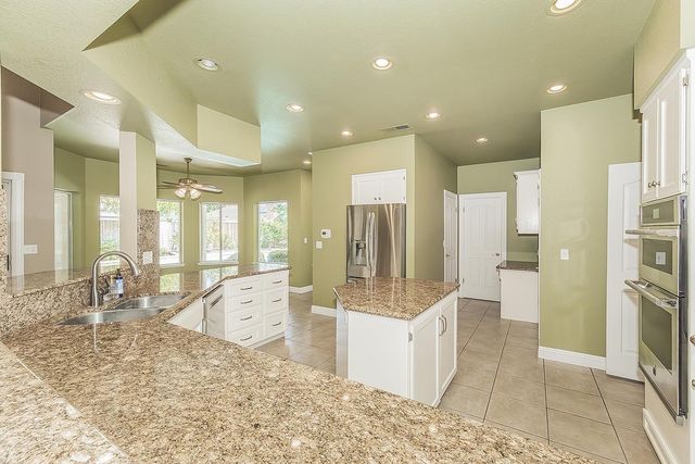 2856 W Athens Avenue, Fresno, CA 93711