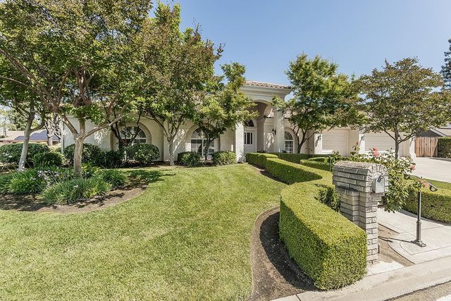 2856 W Athens Avenue, Fresno, CA 93711