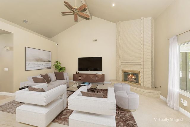 2856 W Athens Avenue, Fresno, CA 93711