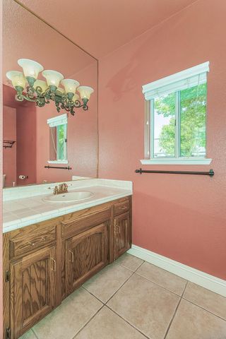 2856 W Athens Avenue, Fresno, CA 93711
