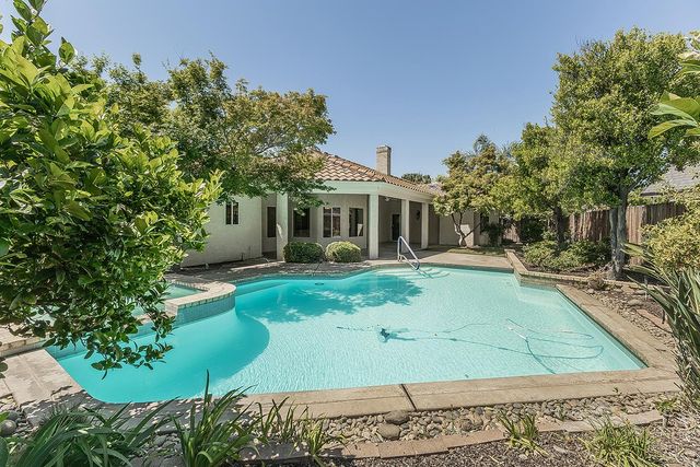 2856 W Athens Avenue, Fresno, CA 93711