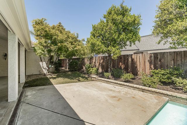 2856 W Athens Avenue, Fresno, CA 93711