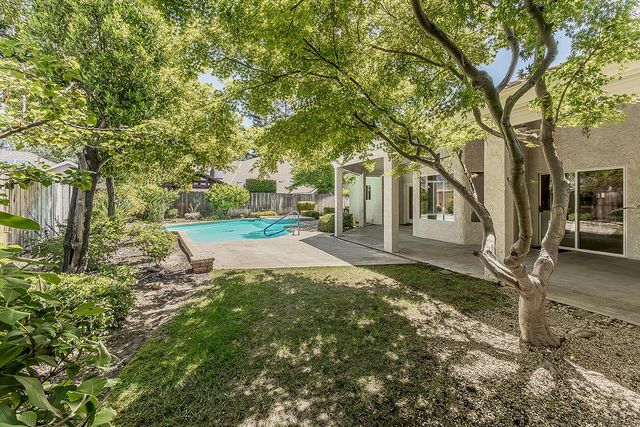2856 W Athens Avenue, Fresno, CA 93711