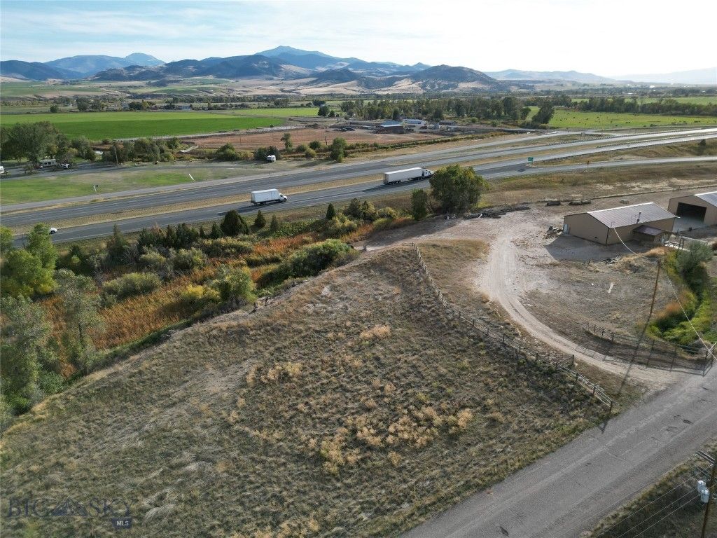 24 Old Mt Hwy 10, Cardwell, MT 59721 photo 3