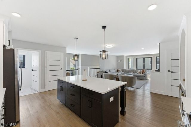 25 E 10Th St A, Linden City, NJ 07036