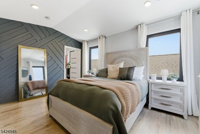 25 E 10Th St A, Linden City, NJ 07036