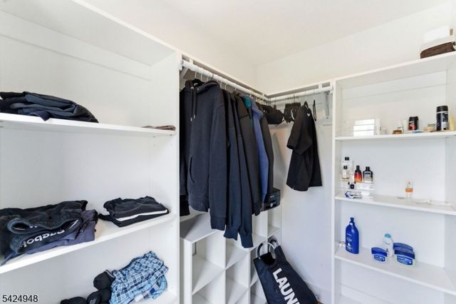 25 E 10Th St A, Linden City, NJ 07036