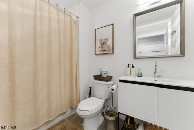 25 E 10Th St A, Linden City, NJ 07036