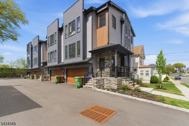 25 E 10Th St A, Linden City, NJ 07036